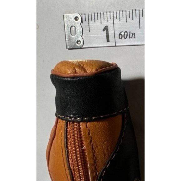 Brown & Black Color Leather/Plastic Golf Club Set Christmas Ornament 6" Tall - Picture 9 of 10
